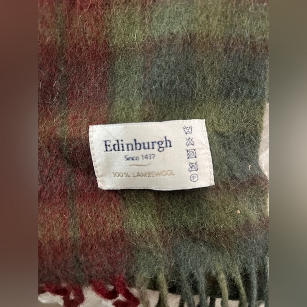 Edinburgh Lambswool Tartan Scarf - Picture 3 of 3